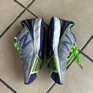 NB running shoes size 7.5